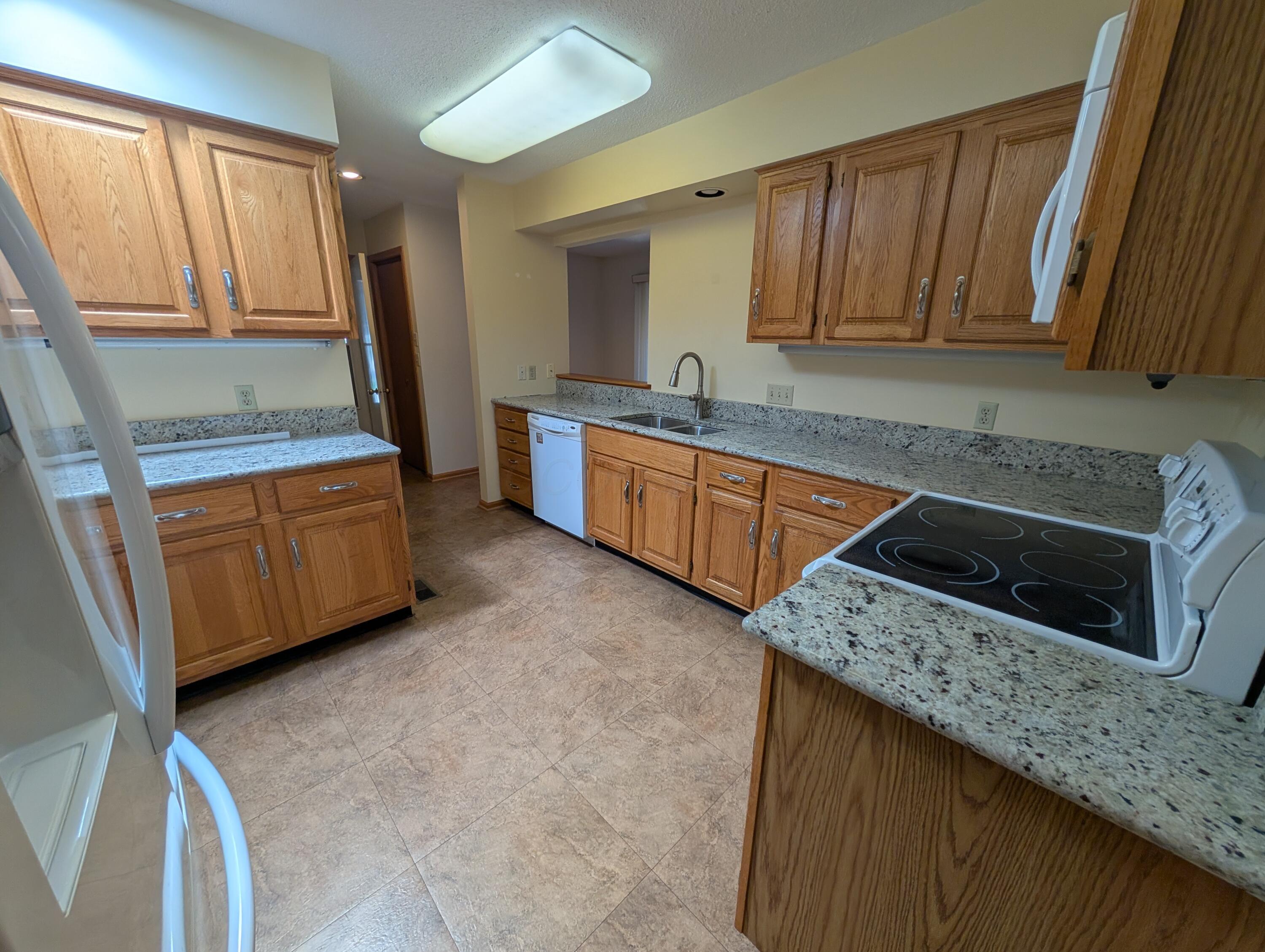 1399 Willowood Way, Marion, Ohio image 11