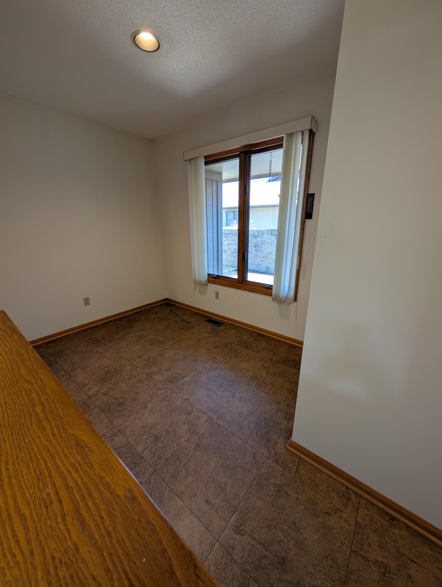 1399 Willowood Way, Marion, Ohio image 16