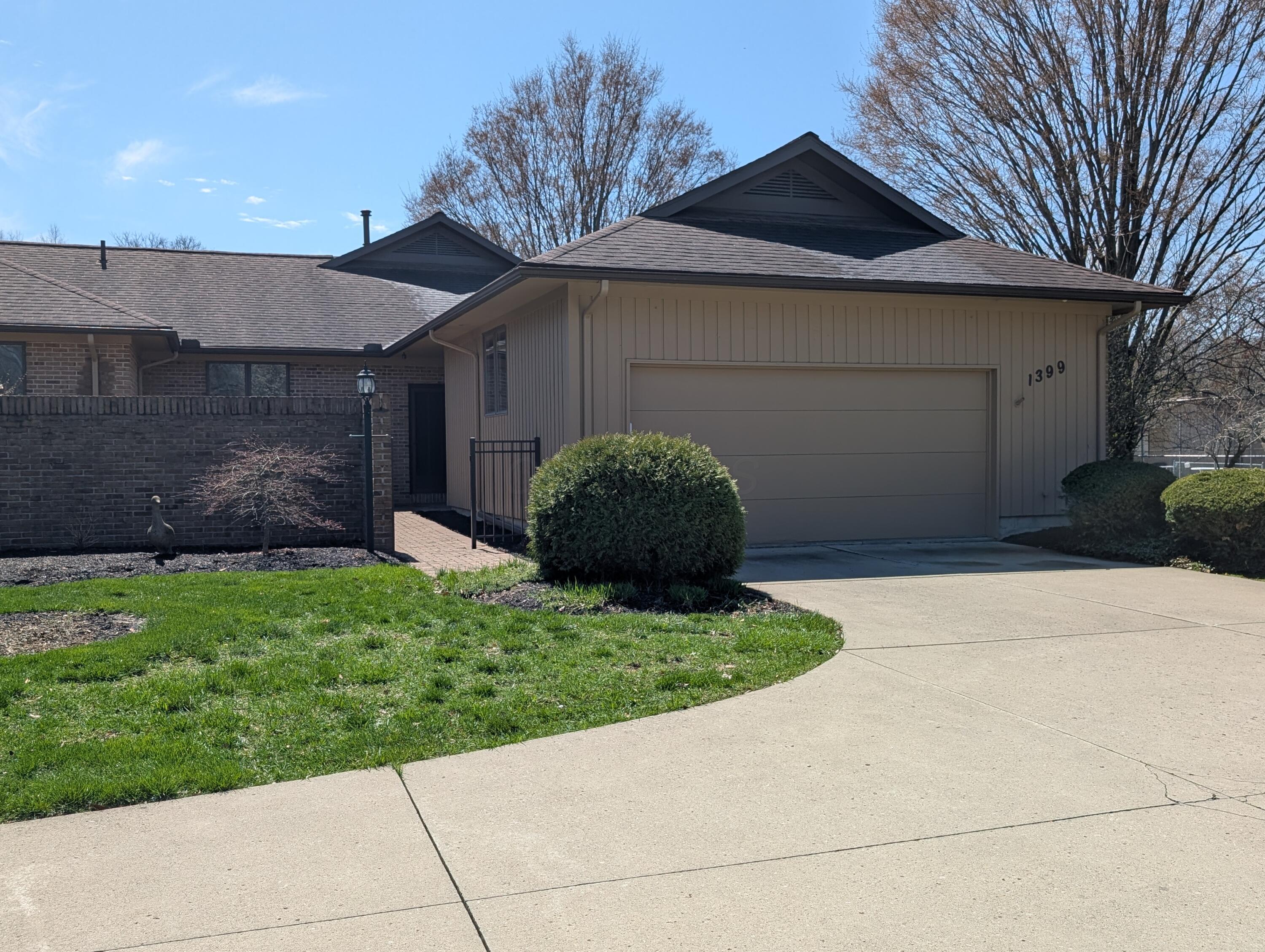 1399 Willowood Way, Marion, Ohio image 1