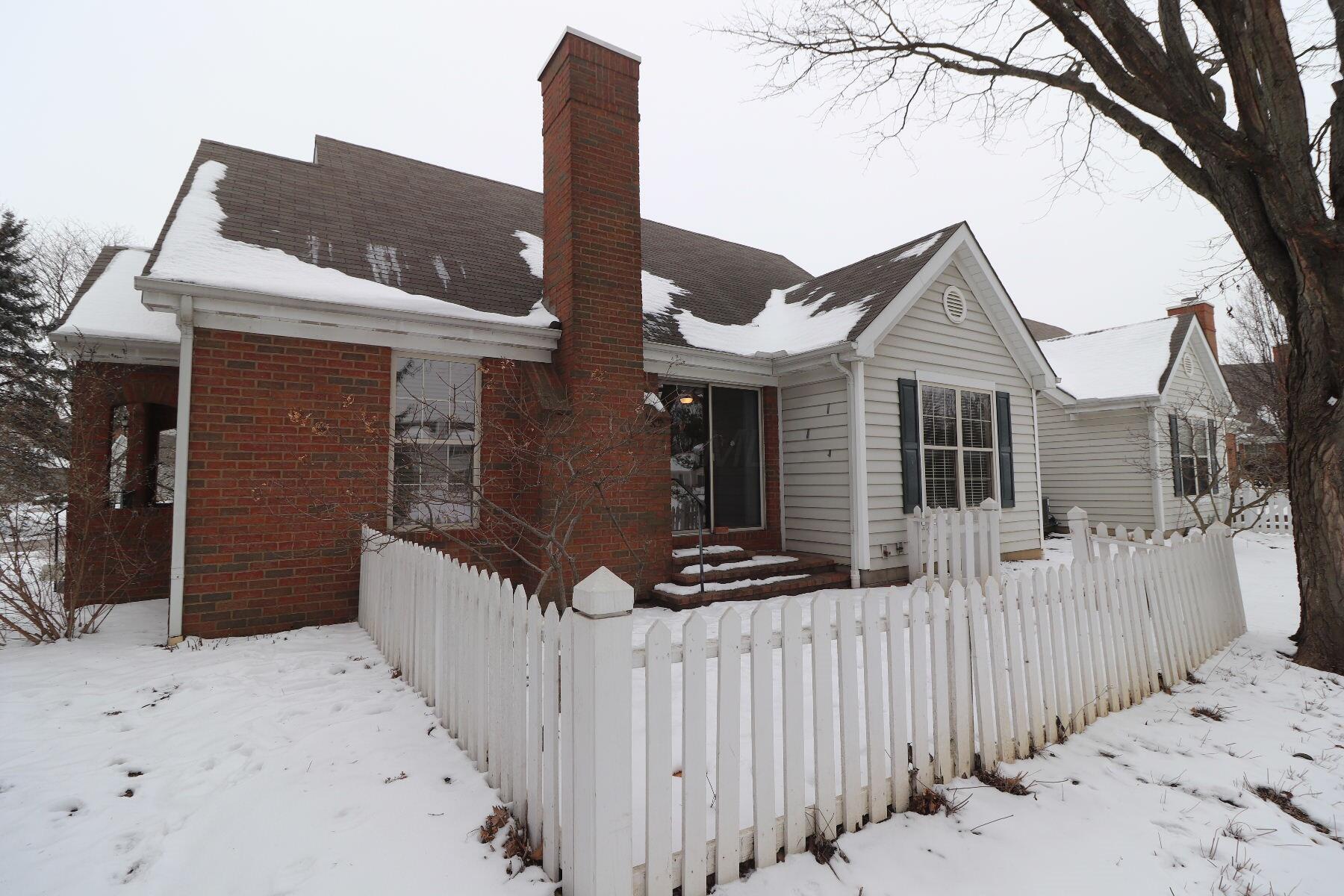 3649 Lakestone Circle, Hilliard, Ohio image 3