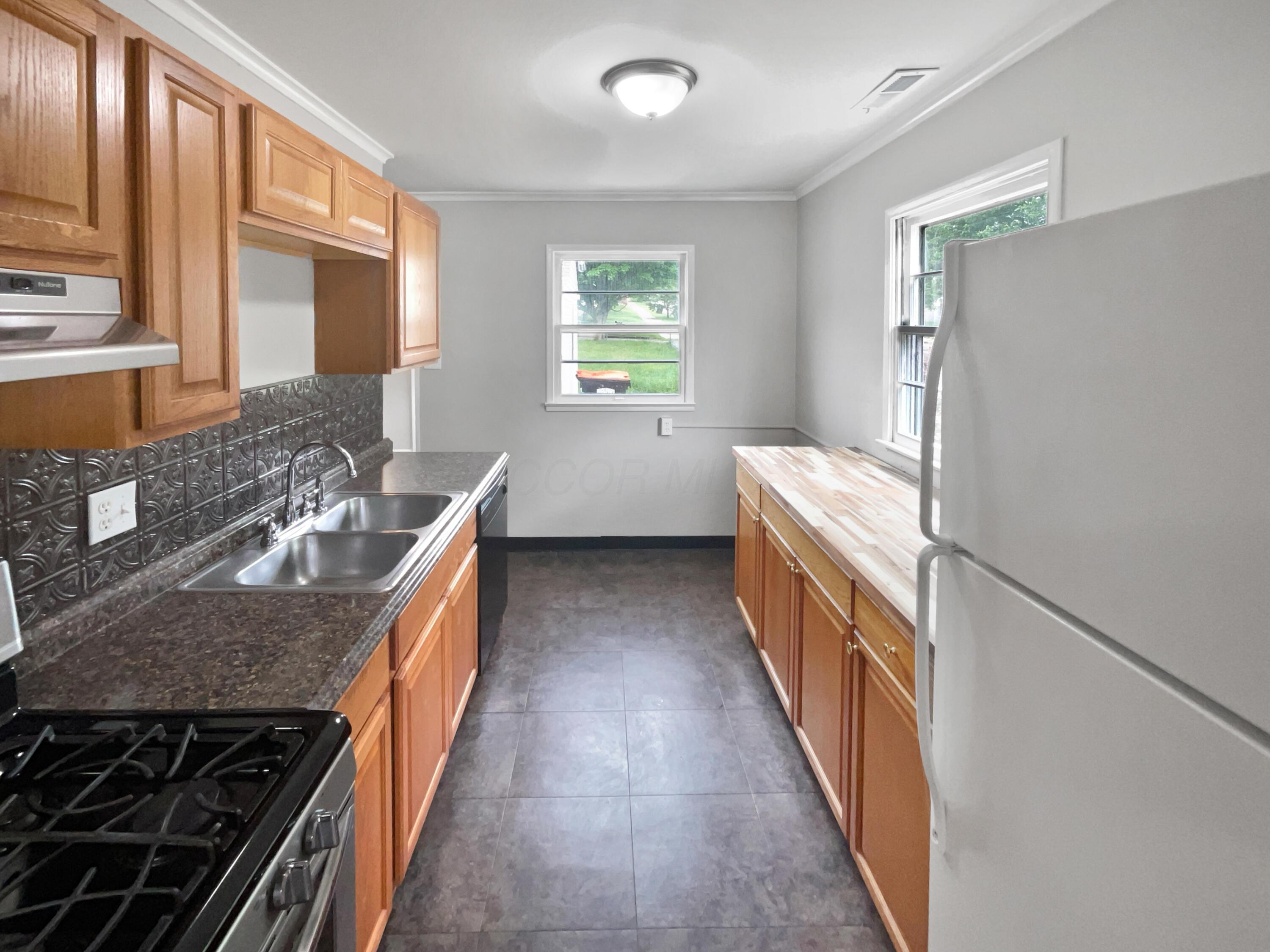 262 Robbins Drive, Newark, Ohio image 6