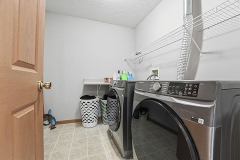 Tiny photo for 456 Joseph Van Dorn Court, Pataskala, OH 43062 (MLS # 226004269)