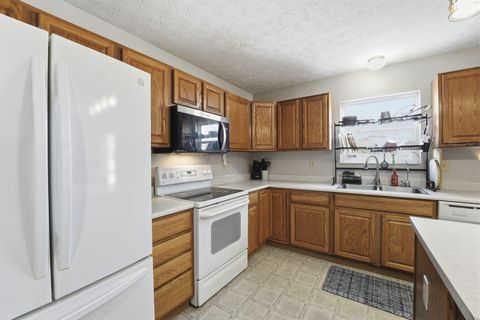 Tiny photo for 456 Joseph Van Dorn Court, Pataskala, OH 43062 (MLS # 226004269)