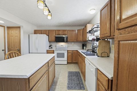 Tiny photo for 456 Joseph Van Dorn Court, Pataskala, OH 43062 (MLS # 226004269)