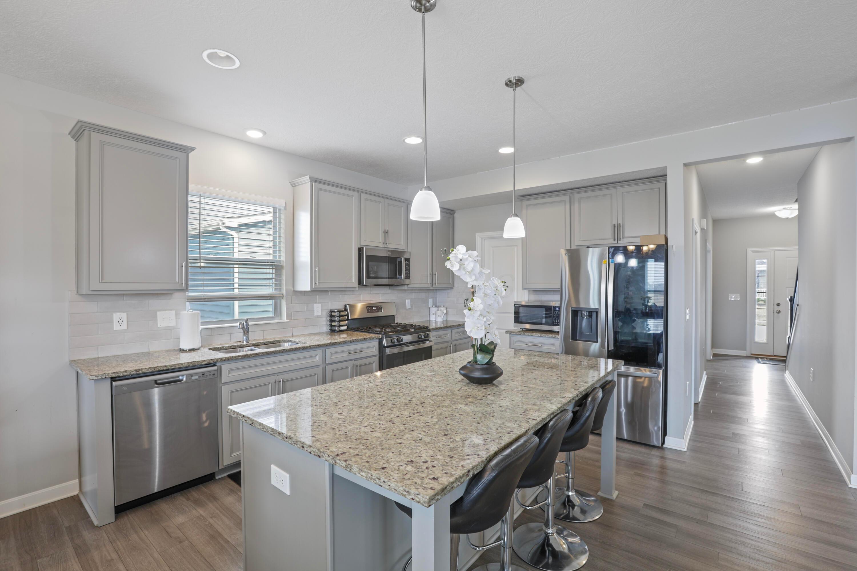 7064 Ribault Drive, Pickerington, Ohio image 18