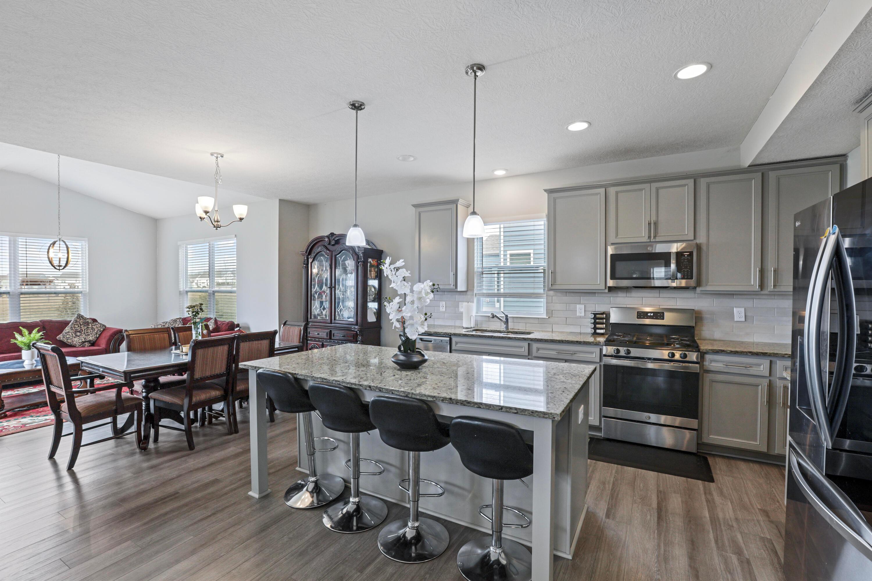 7064 Ribault Drive, Pickerington, Ohio image 15