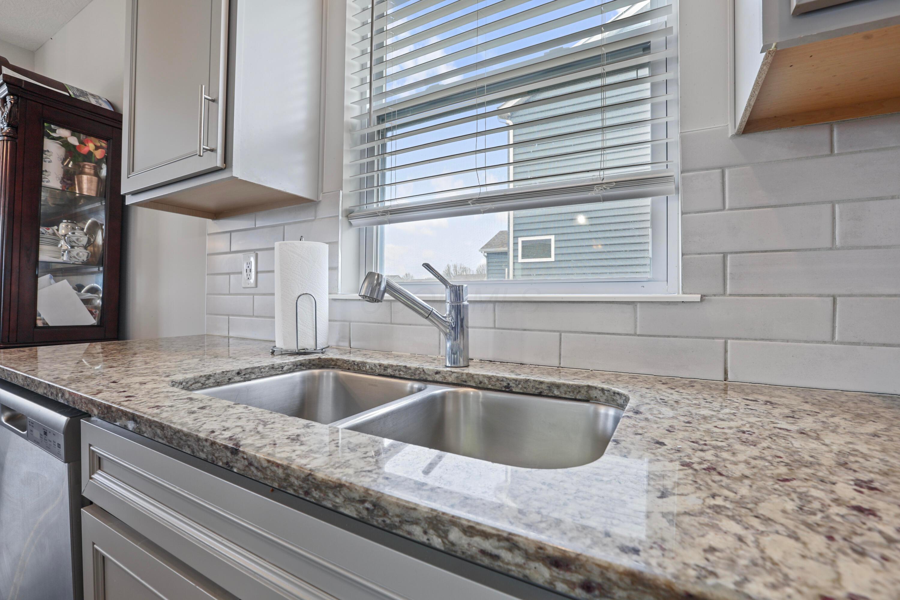 7064 Ribault Drive, Pickerington, Ohio image 21