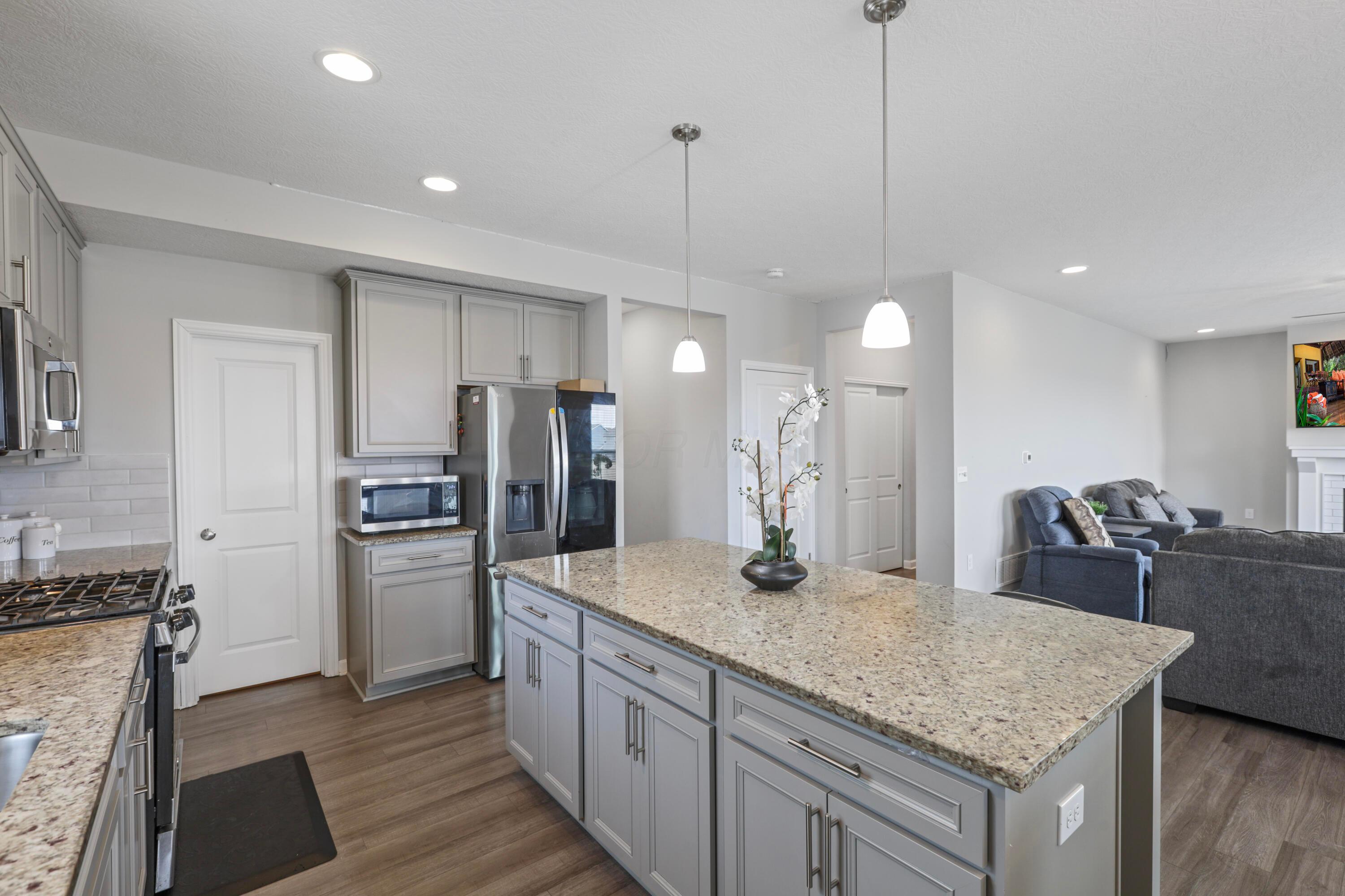 7064 Ribault Drive, Pickerington, Ohio image 16