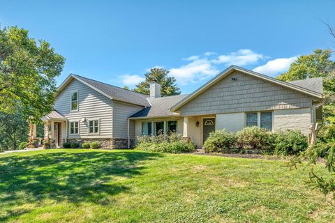 Tiny photo for 547 County Line Road, Westerville, OH 43081 (MLS # 225040579)