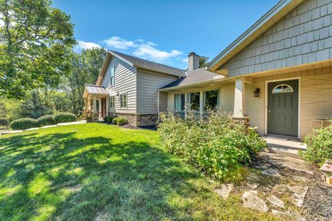 Tiny photo for 547 County Line Road, Westerville, OH 43081 (MLS # 225040579)