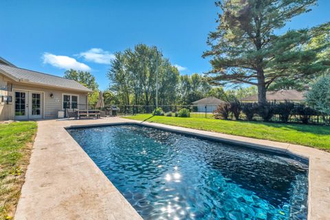 Tiny photo for 547 County Line Road, Westerville, OH 43081 (MLS # 225040579)
