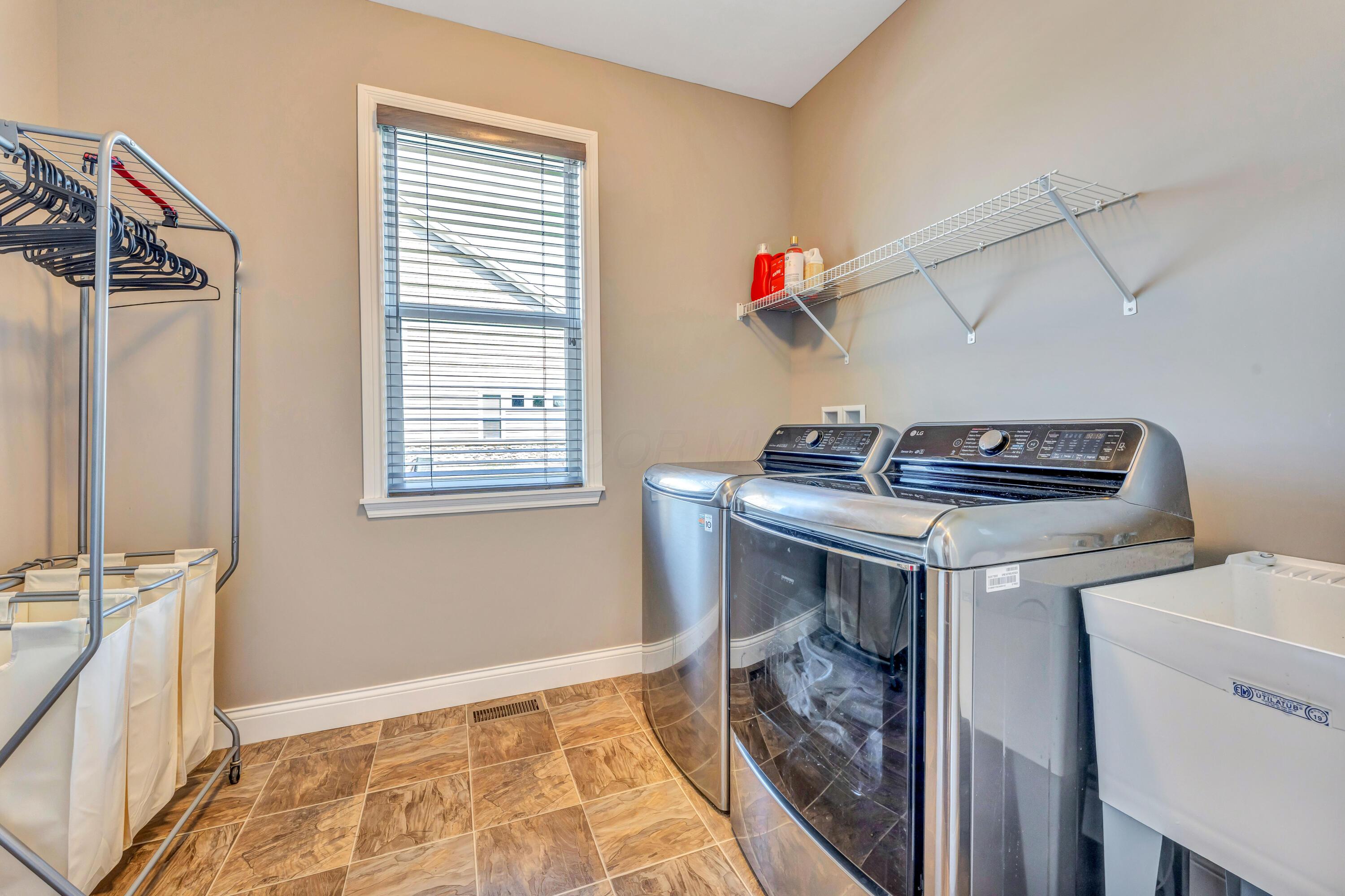 5770 Glendavon Place, Dublin, Ohio image 32