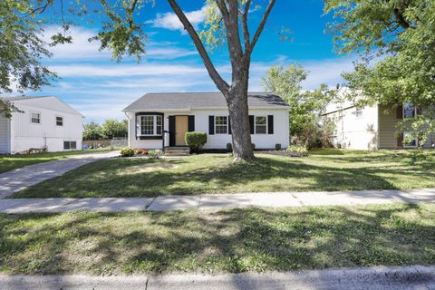 Photo of 4211 Chesford Road, Columbus, OH 43224 (MLS # 225037891)