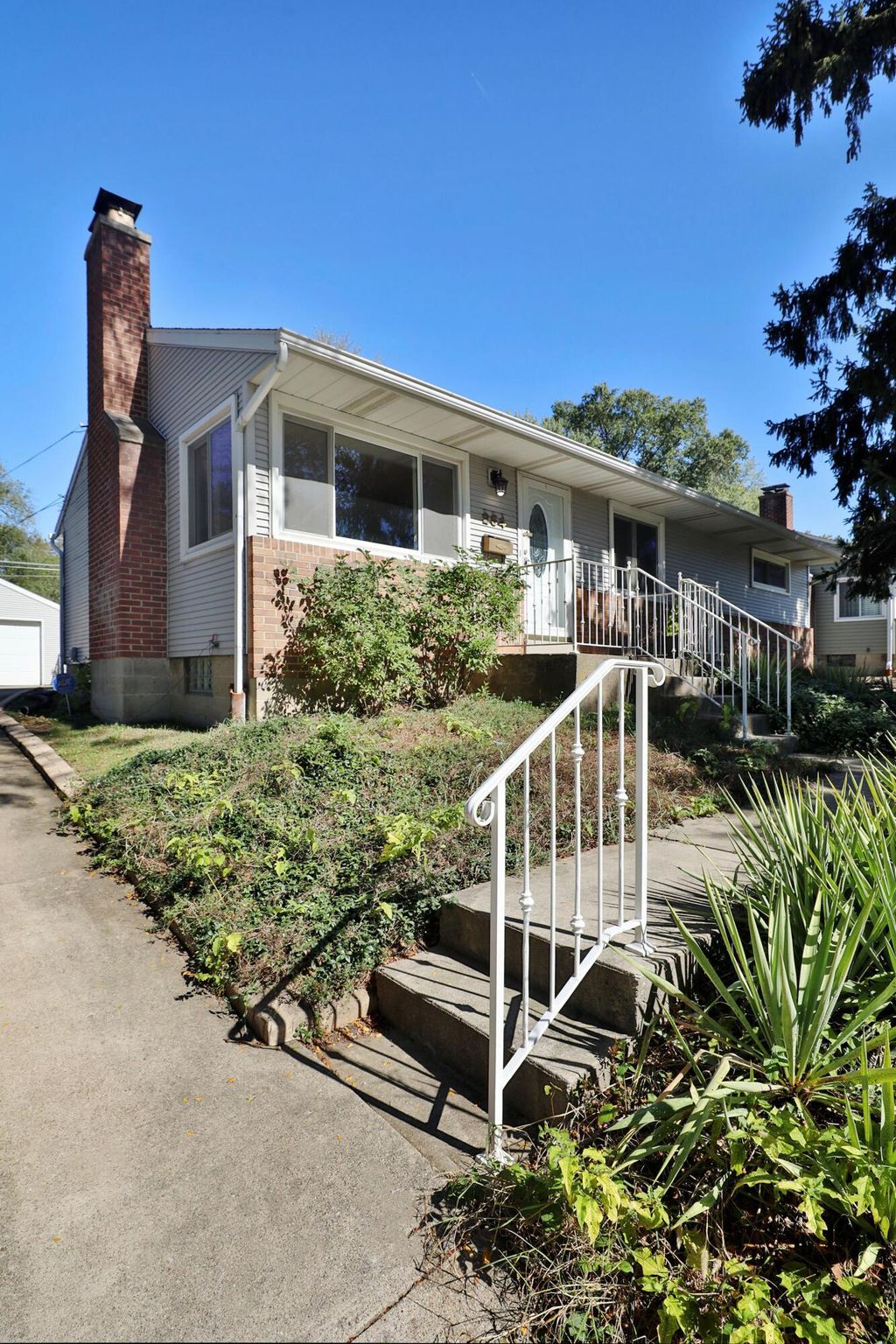 Photo of 254 Park Boulevard, Worthington, OH 43085 (MLS # 225038976)