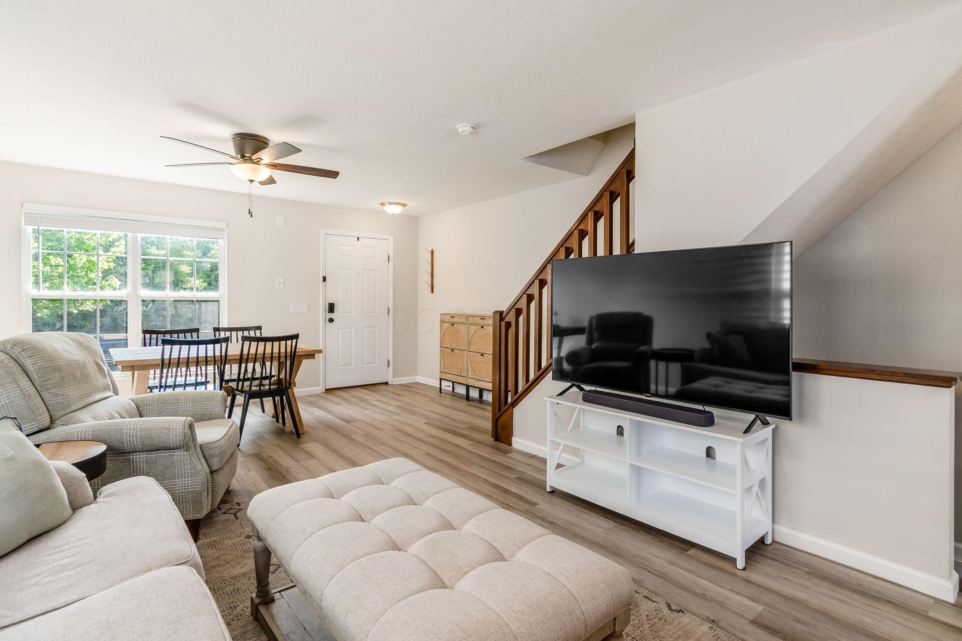 5343 Mystic Falls Drive, Dublin, Ohio image 3