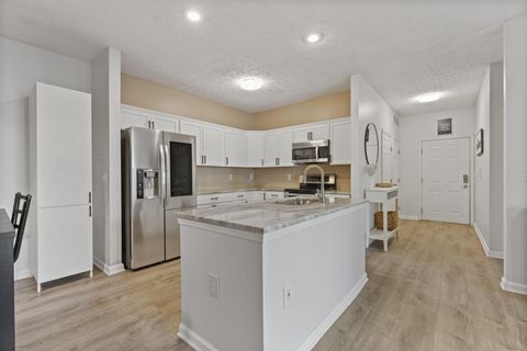 Photo of 6170 Harbour Pointe 101 #101, Columbus, OH 43231 (MLS # 226009169)