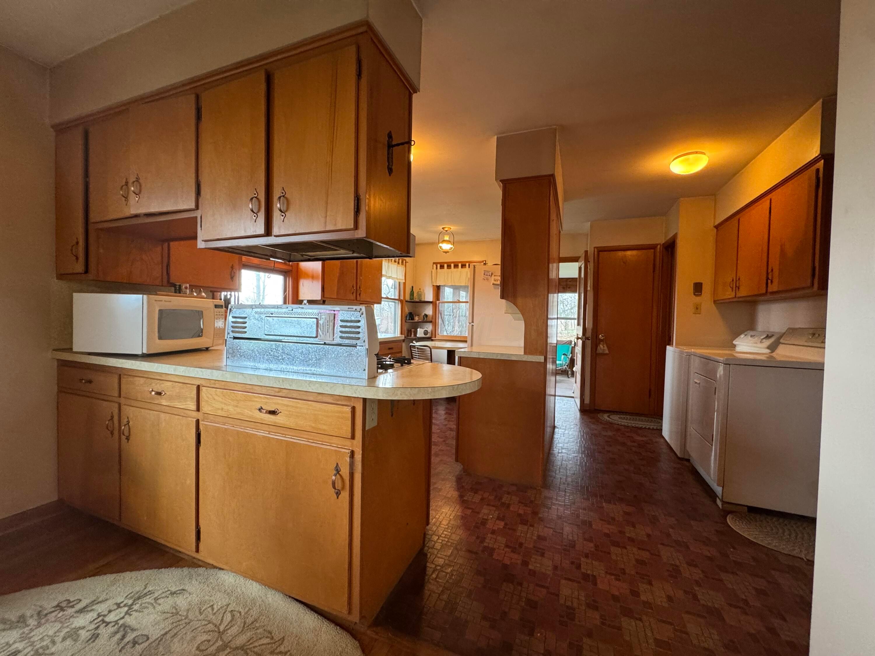 3090 Melick Road, Utica, Ohio image 17