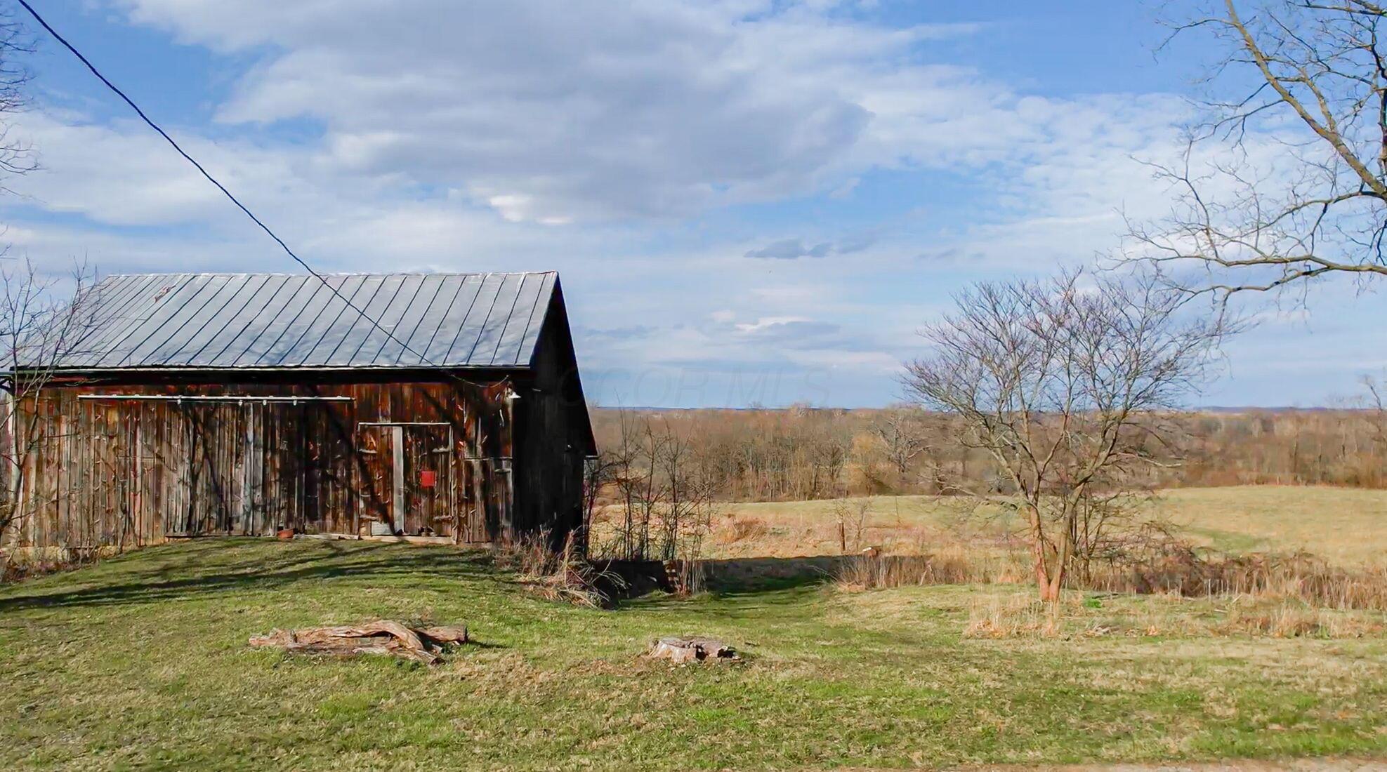3090 Melick Road, Utica, Ohio image 3