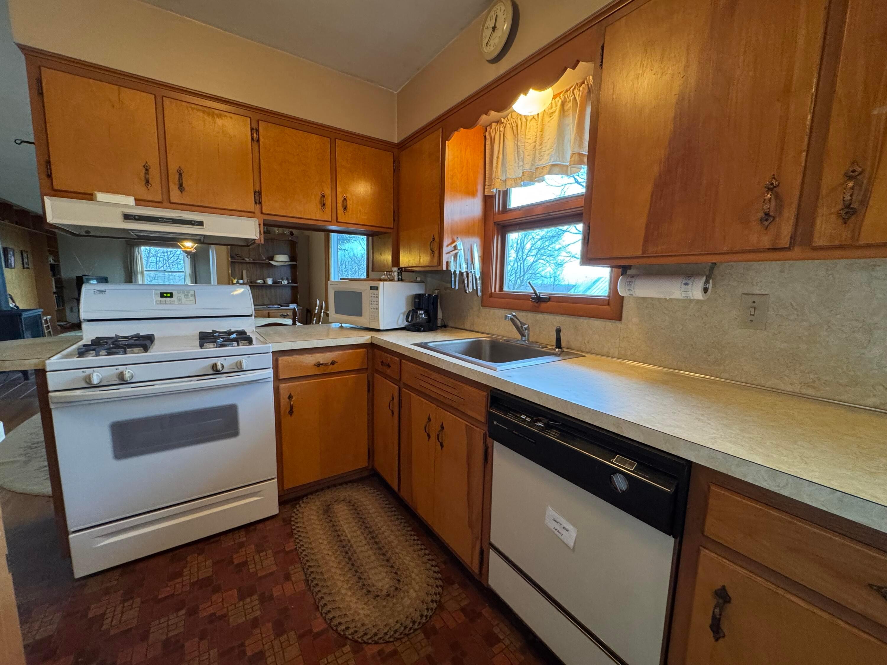 3090 Melick Road, Utica, Ohio image 16