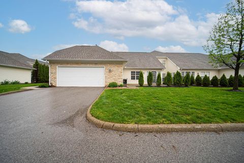 Photo of 5162 Vinings Ridge, Dublin, OH 43016 (MLS # 226014587)