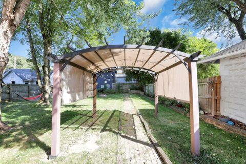 Tiny photo for 708 N High Street, Lancaster, OH 43130 (MLS # 225037743)