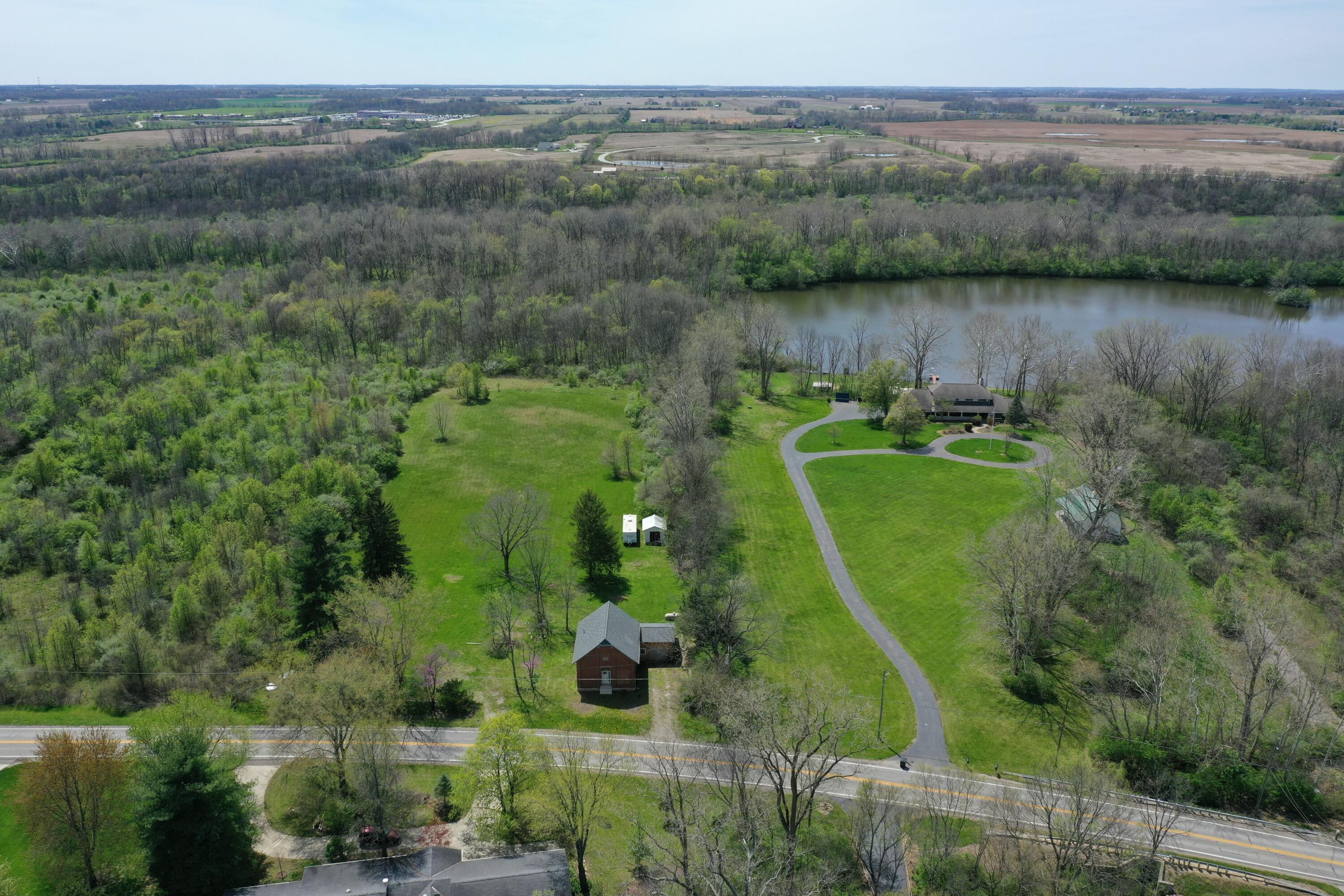 2263 Amity Road, Hilliard, Ohio image 9