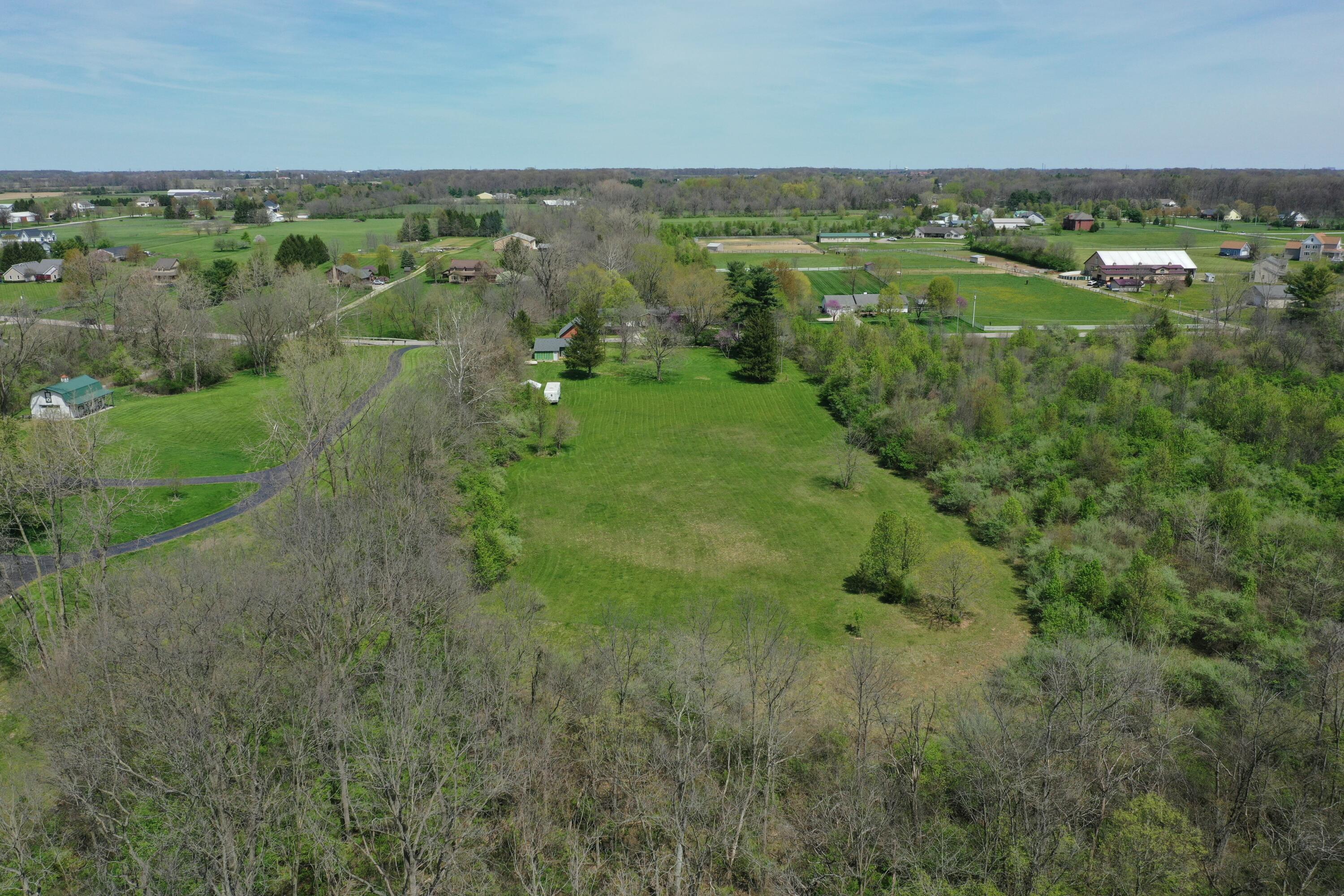 2263 Amity Road, Hilliard, Ohio image 12