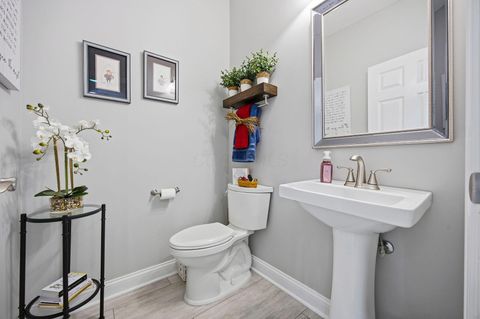 Tiny photo for 6704 Knoll View Court, Powell, OH 43065 (MLS # 226002927)