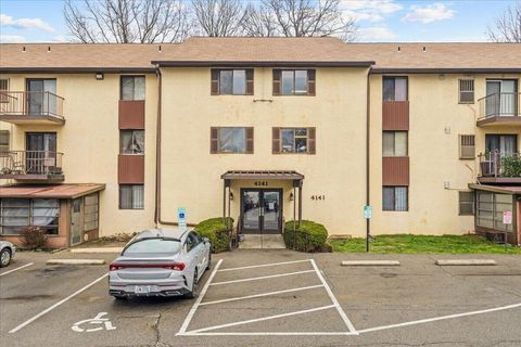Photo of 4141 Karl Road 310 #310, Columbus, OH 43224 (MLS # 226009099)