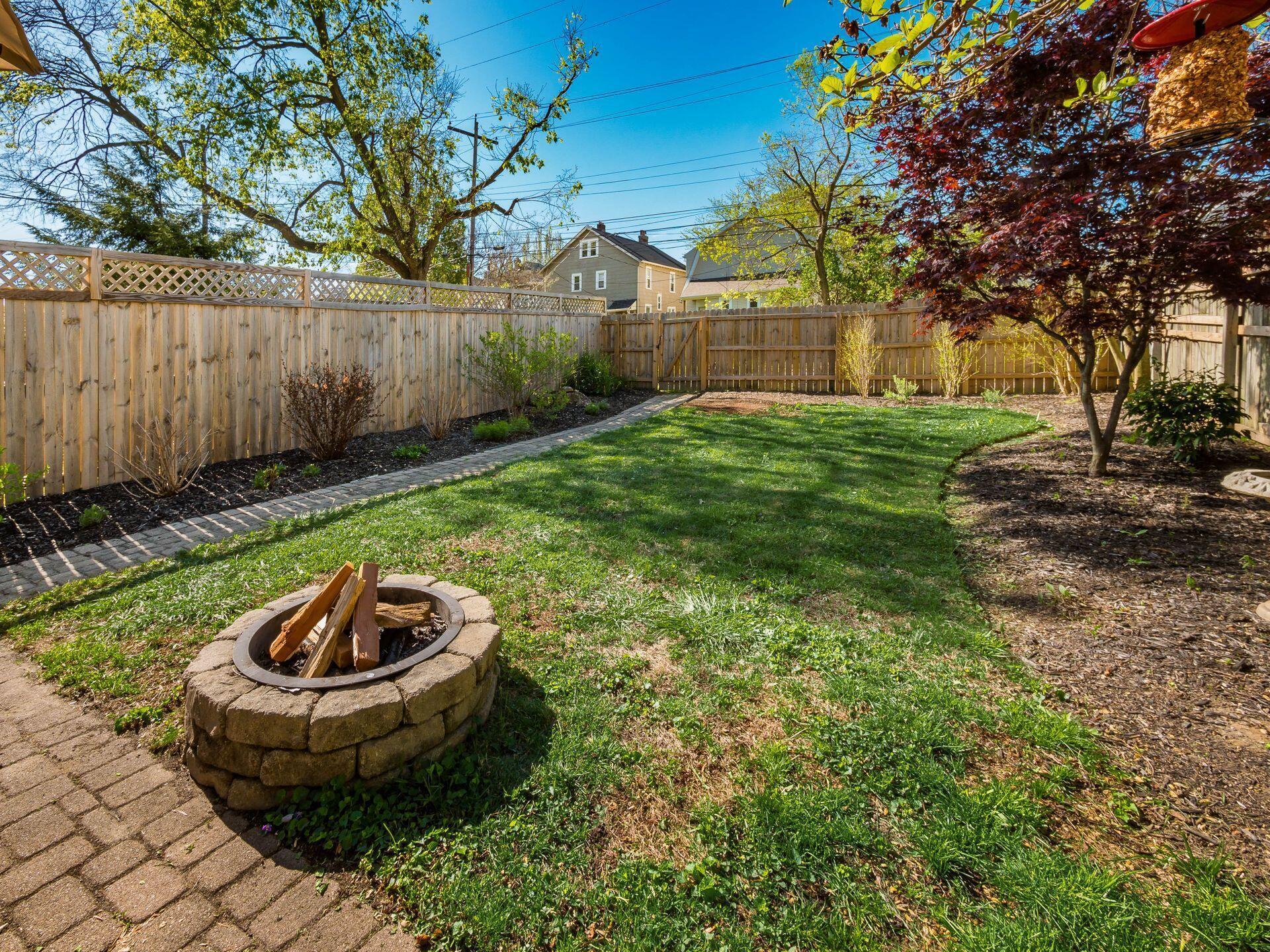 387 E Gates Street, Columbus, Ohio image 32