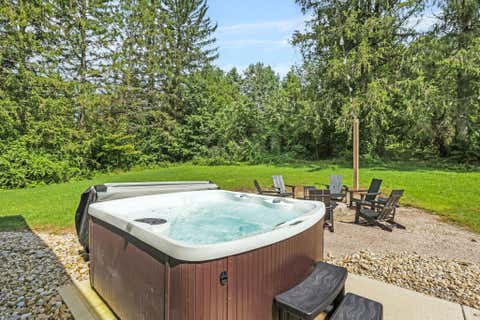 Tiny photo for 25816 Goosecreek Road, McArthur, OH 45651 (MLS # 226031540)
