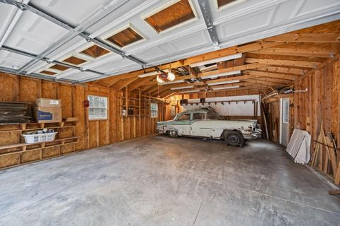 Tiny photo for 98 Blenheim Road, Columbus, OH 43214 (MLS # 225045578)