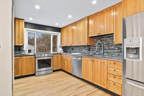 Tiny photo for 98 Blenheim Road, Columbus, OH 43214 (MLS # 225045578)