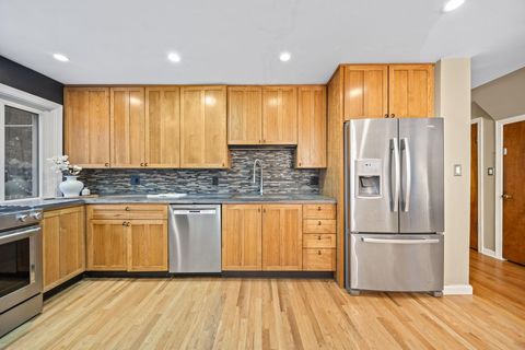 Tiny photo for 98 Blenheim Road, Columbus, OH 43214 (MLS # 225045578)