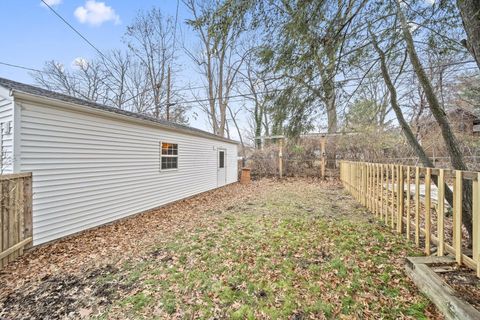 Tiny photo for 98 Blenheim Road, Columbus, OH 43214 (MLS # 225045578)