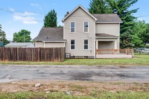 Photo of 265 E Innis Avenue, Columbus, OH 43207 (MLS # 226027661)