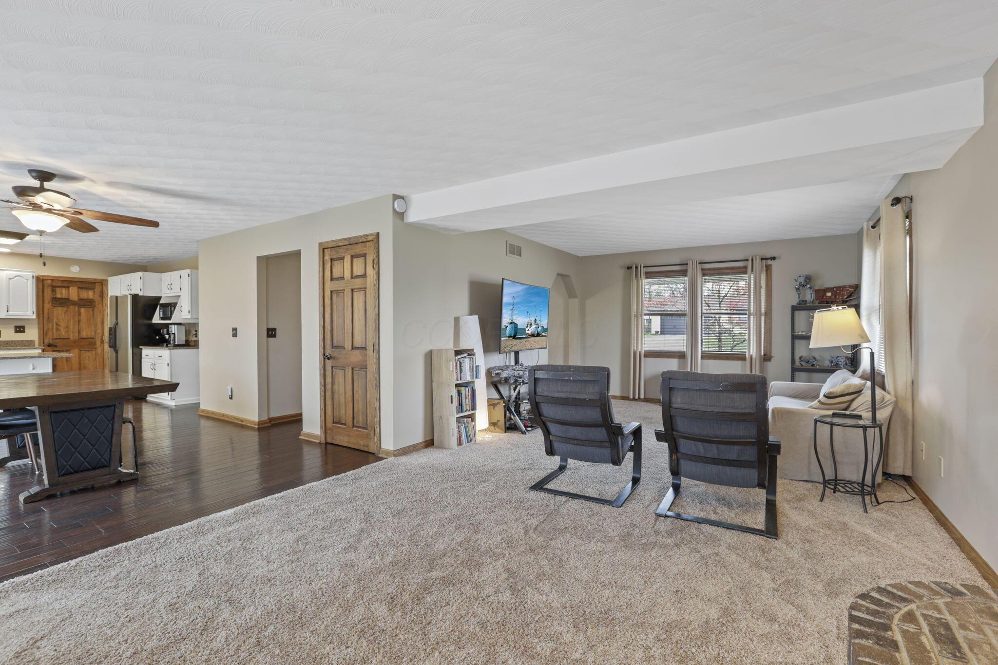 5504 Airwood Drive, Zanesville, Ohio image 9