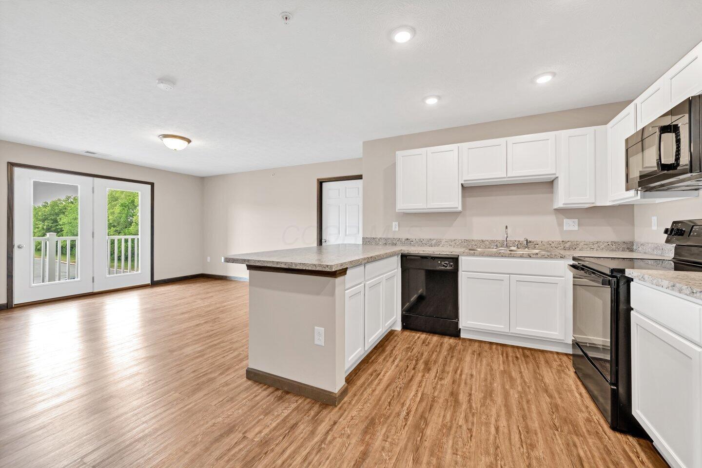 5503 Hutchison Street 3 Bed