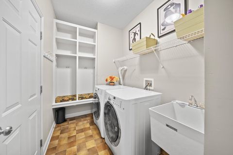 Tiny photo for 1063 Mendolin Court, Powell, OH 43065 (MLS # 226002742)