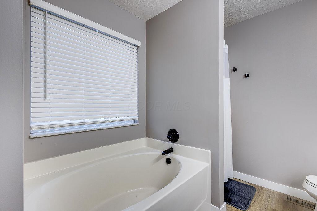 42 Leafy Knoll Way, Johnstown, Ohio image 17