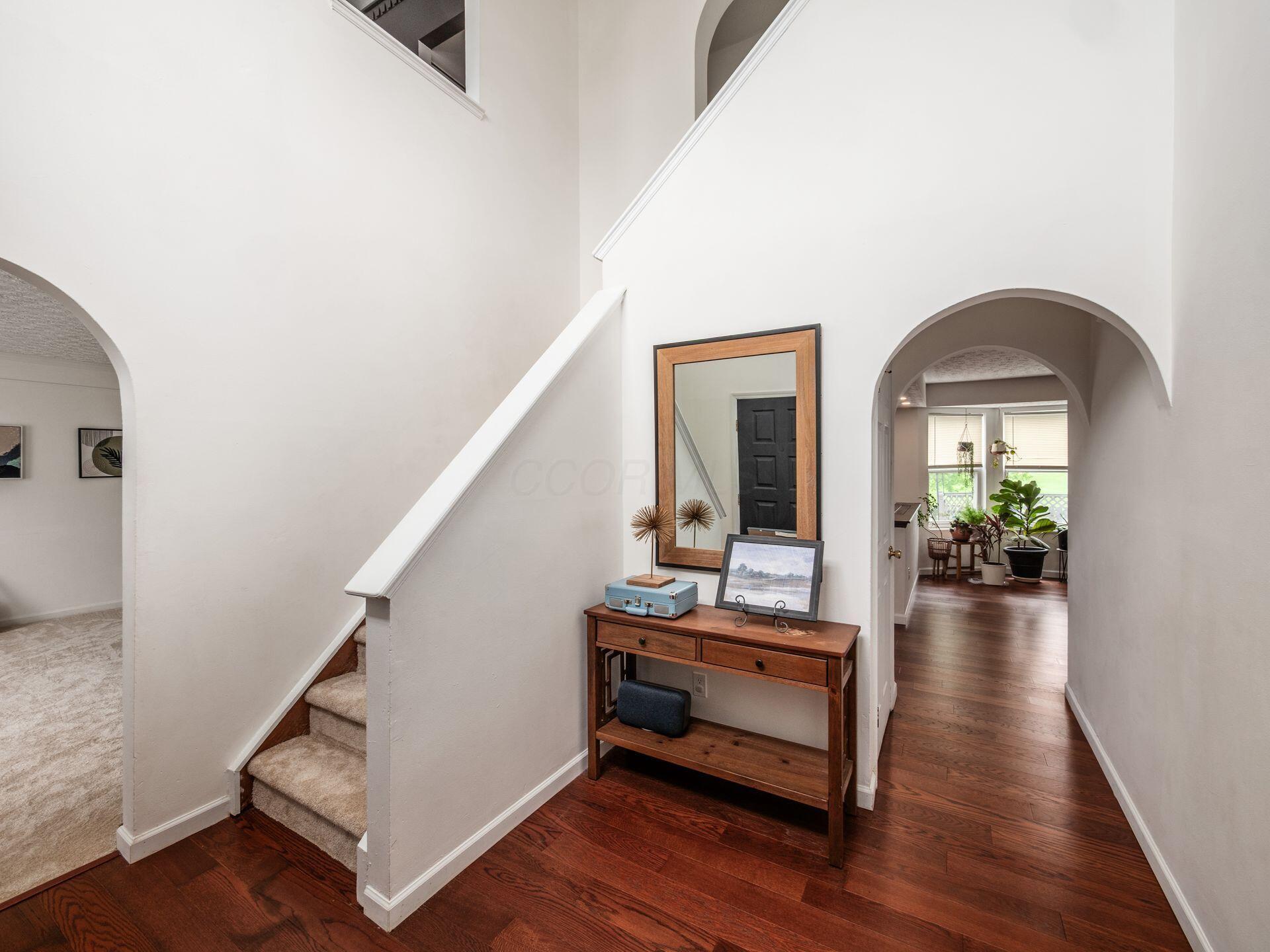 4015 Marsol Avenue, Grove City, Ohio image 3