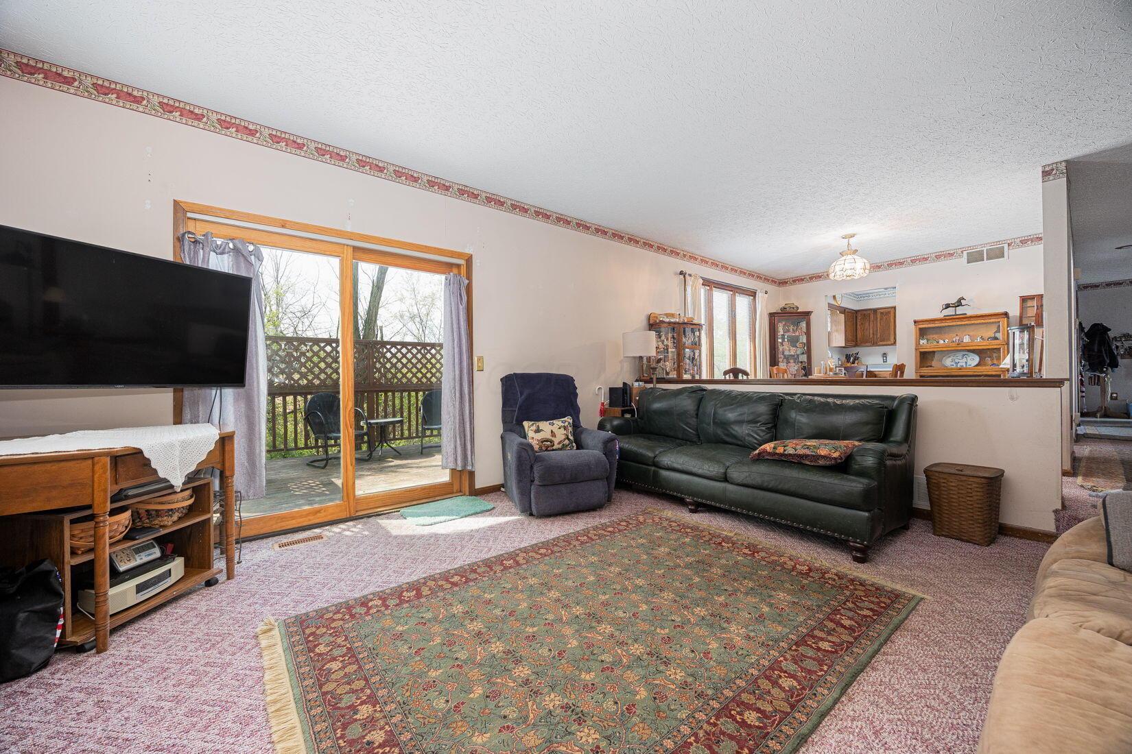 1364 Azalea Drive, Reynoldsburg, Ohio image 13