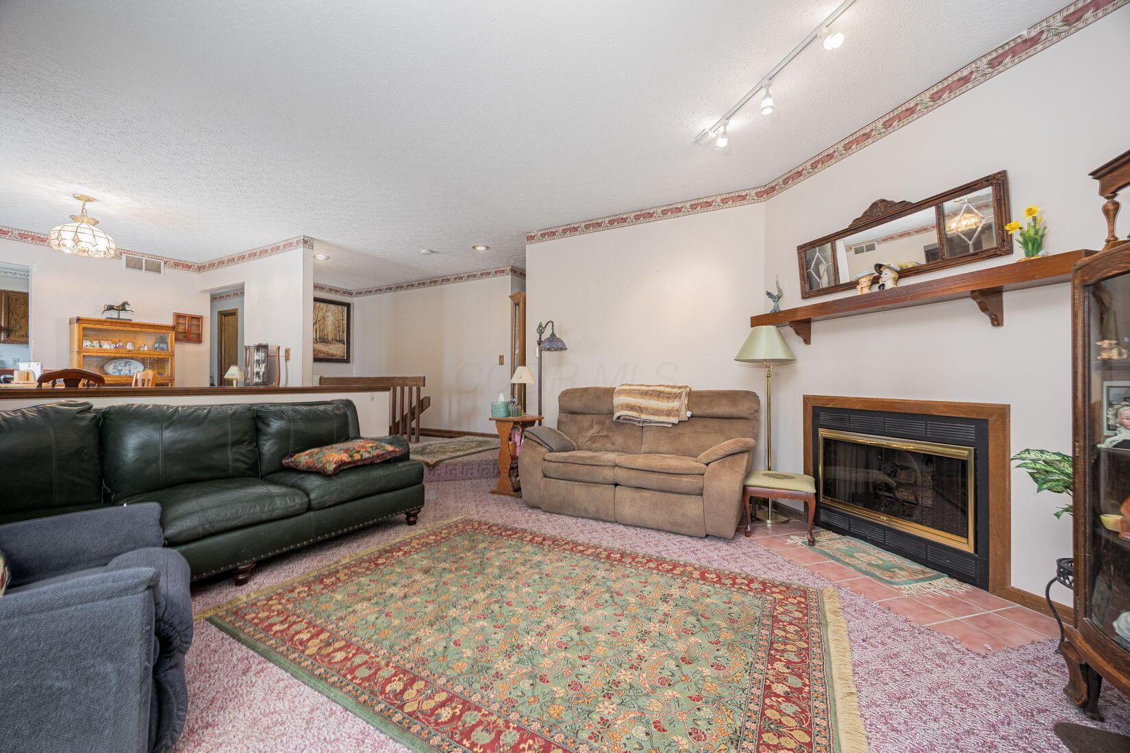 1364 Azalea Drive, Reynoldsburg, Ohio image 14