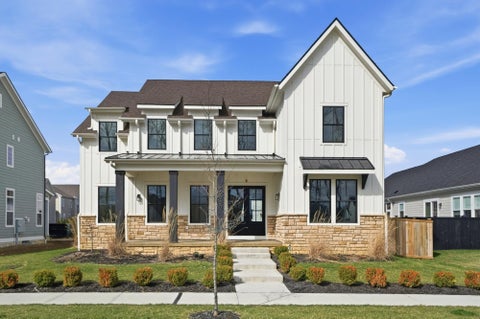 Photo of 5550 Evans Farm Drive, Lewis Center, OH 43035 (MLS # 226034670)