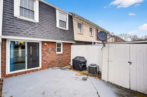 Tiny photo for 1056 Hardesty Place W, Columbus, OH 43204 (MLS # 226000744)