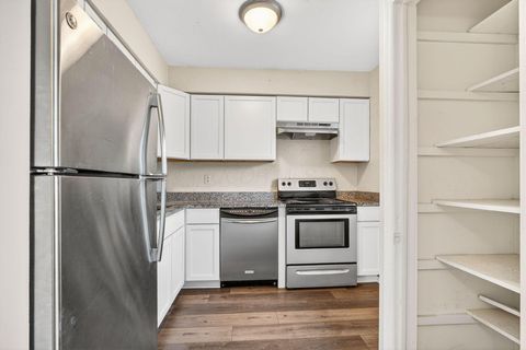 Tiny photo for 1056 Hardesty Place W, Columbus, OH 43204 (MLS # 226000744)