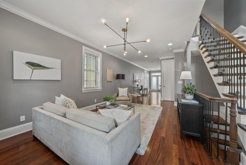 Photo of 156 E 4th Avenue, Columbus, OH 43201 (MLS # 225034961)