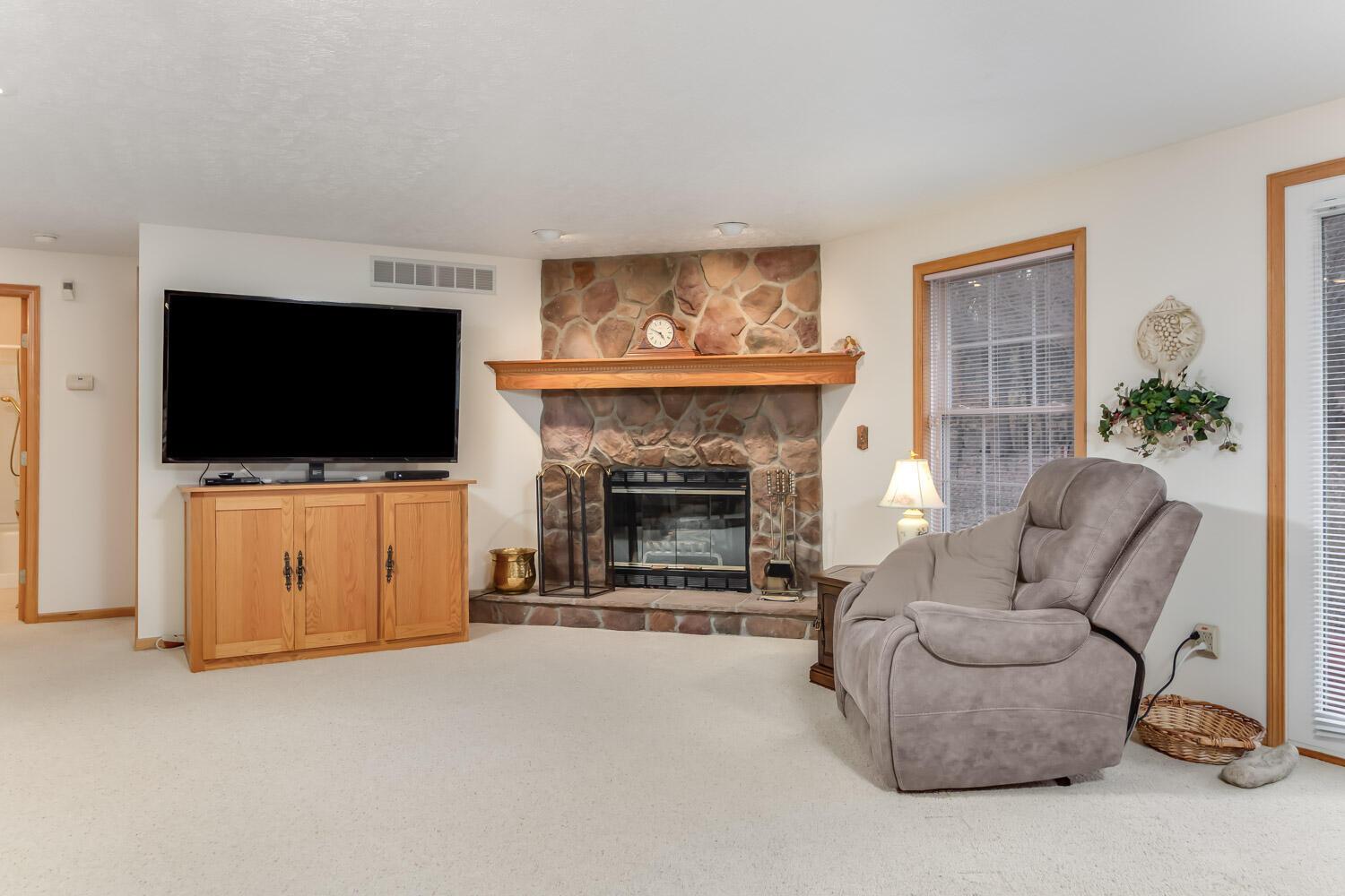 26341 Baldner Road, Danville, Ohio image 6