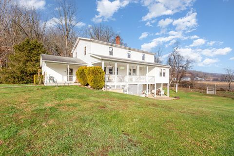 Photo of 30870 Jug Run Road, Frazeysburg, OH 43822 (MLS # 225043861)