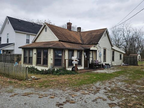 Photo of 801 John Street, Washington Court House, OH 43160 (MLS # 225044353)